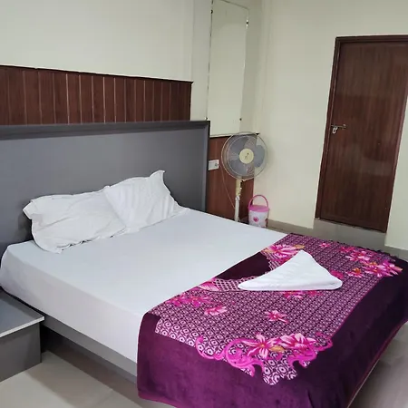 Riya Home Stay Munnar Anaviratty Exterior photo